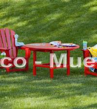 sillas con mesa en jardín, estancias, restaurantes 